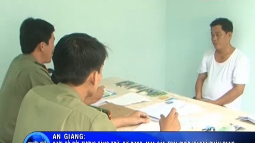 Đối tượng Nguyễn Văn Huấn tại cơ quan công an.