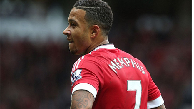 Depay đang bị coi là một "món hàng hớ" của Man Utd. Ảnh: Reuters