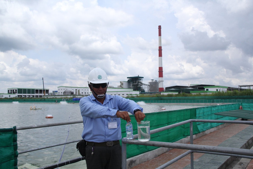 Khu vực xử lý nước thải bên trong nhà máy giấy Lee&Man (Ảnh Nhật Huy)