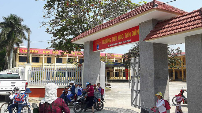 Trường tiểu học Tân Dân phải trả lại một số khoản thu sai qui định cho phụ huynh