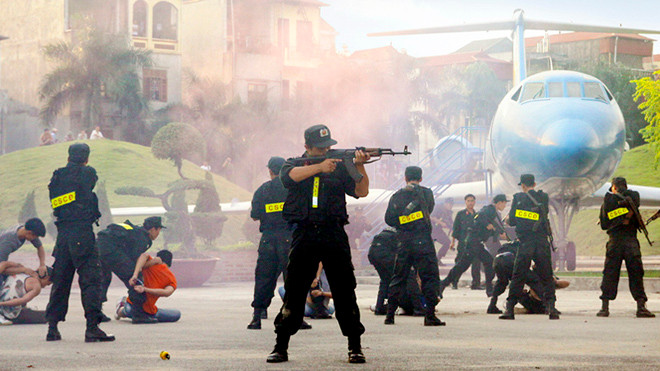 10 lực lượng được sử dụng vũ khí quân dụng từ năm 2018