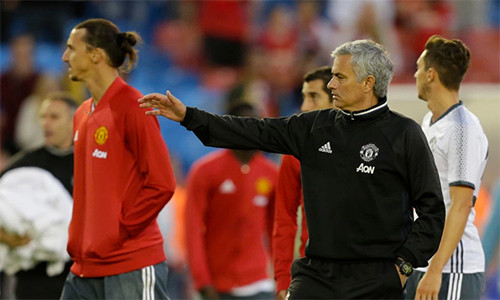 Mourinho sẽ có thêm một phương án hữu hiệu ở vị trí mũi nhọn với việc Ibrahimovic bình phục sớm hơn dự kiến. Ảnh: AFP.