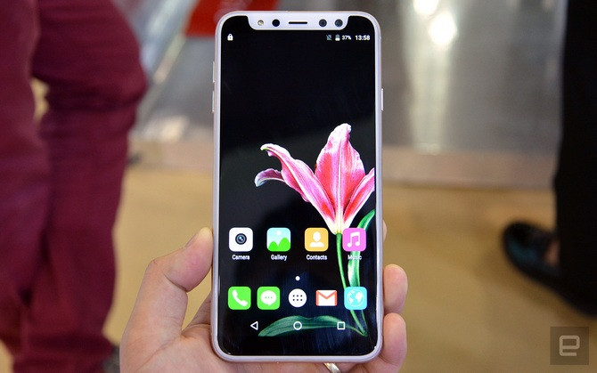 iPhone X cũng có “anh em thất lạc”, giống tới từng chi tiết