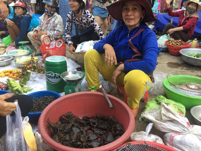 Độc đáo phiên chợ rằm tháng ba của người Nguồn