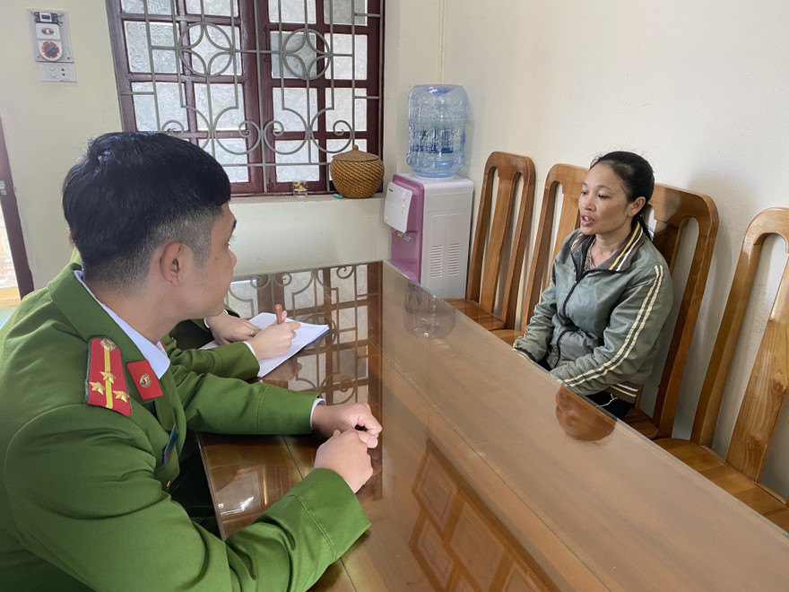 Lấy xe đi chợ, chiếm đoạt 350 triệu đồng và 1,3 cây vàng 