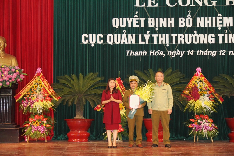 Công bố quyết định bổ nhiệm quyền Cục trưởng Cục Quản lý thị trường Thanh Hoá
