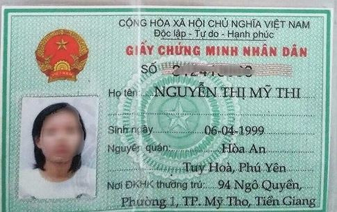 Giấy tờ tùy thân của 2 đối tượng Trinh và Thi liên quan đến vụ việc bị cơ quan chức năng tạm giữ.