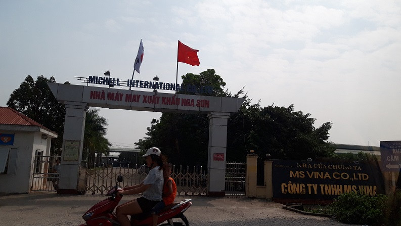 Phát hiện nhà máy may xả thải ra môi trường