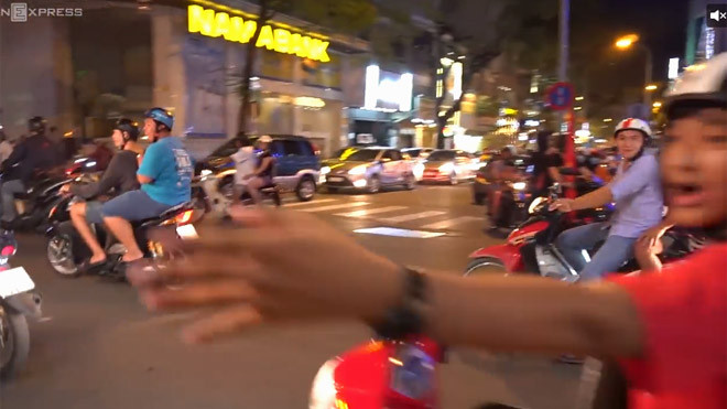 Muôn kiểu ăn mừng sau chiến thắng của U23 Việt Nam