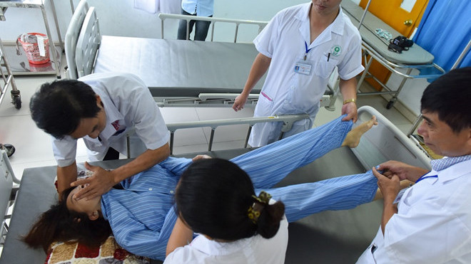 Nhiều bệnh nhân phải nhập viện tâm thần do nghiện Facebook. Ảnh: VH.