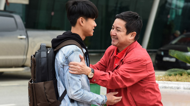 Chí Trung cùng NESCAFÉ đến Thanh Hoá trao thưởng căn nhà 1,5 tỷ đồng