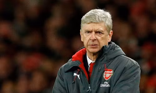 Wenger đáp trả Conte, tạo không khí căng thẳng trước trận gặp Chelsea. Ảnh: AFP.