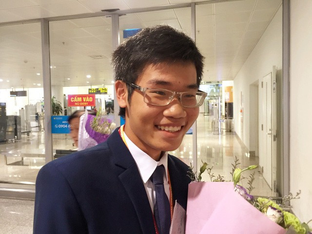 Đinh Quang Hiếu - "chàng trai vàng" Hóa học giành học bổng toàn phần 6,4 tỷ đồng của Viện công nghệ số 1 thế giới.