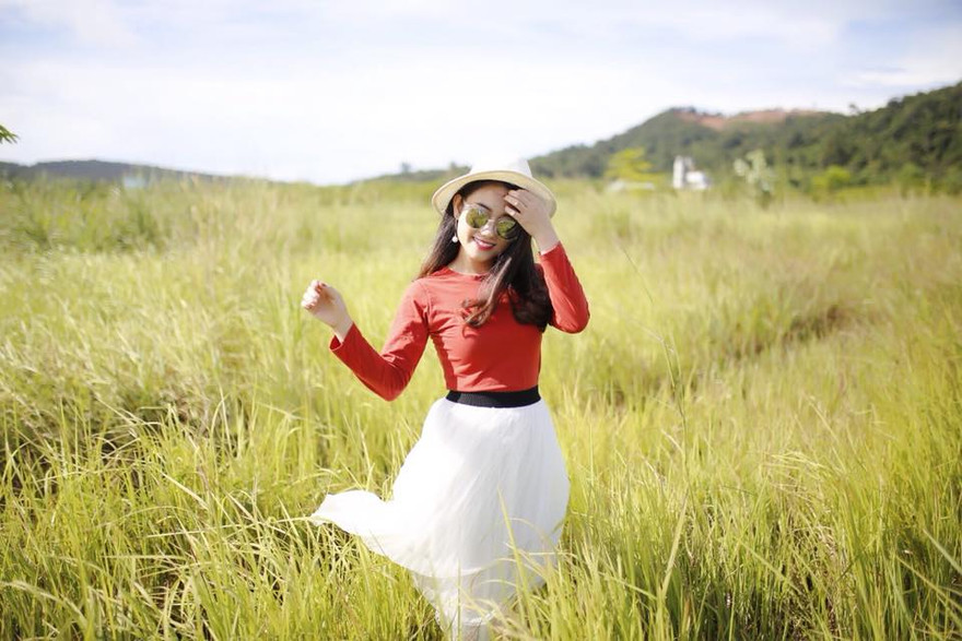 Hot girl Huyền Thương, người chinh phục được Karik là ai?