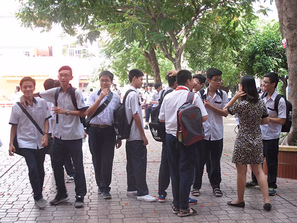 Các chuyên gia lo ngại, mô hình tín chỉ trong phổ thông sẽ gây tình trạng quá tải không cần thiết cho HS tại TP Hồ Chí Minh.