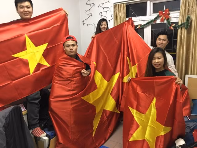 CĐV Việt Nam chuẩn bị kéo tới sân Thường Châu cổ vũ cho thầy trò HLV Park Hang Seo