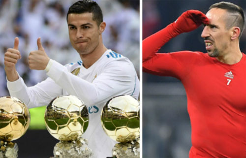 Ribery từng có một mùa giải giành mọi danh hiệu nhưng phải nhường Quả Bóng Vàng cho Ronaldo, người không có danh hiệu nào.