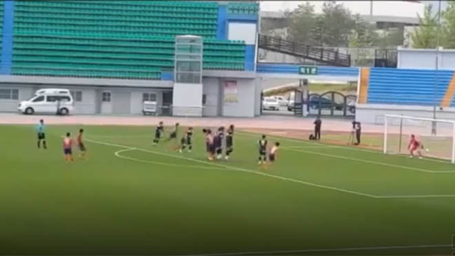 Xuân Trường lập siêu phẩm cho Gangwon FC