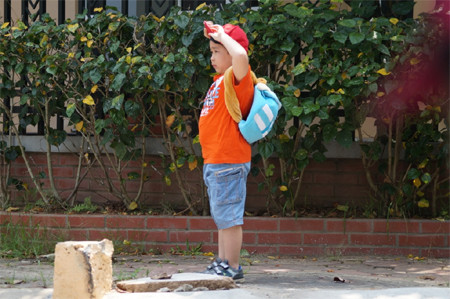 Những kỹ năng cha mẹ cần dạy con khi bị lạc đường