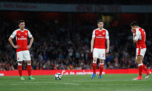 Ozil tạo ra nhiều cơ hội, nhưng các đồng đội của anh dứt điểm không hiệu quả. Ảnh: Reuters.