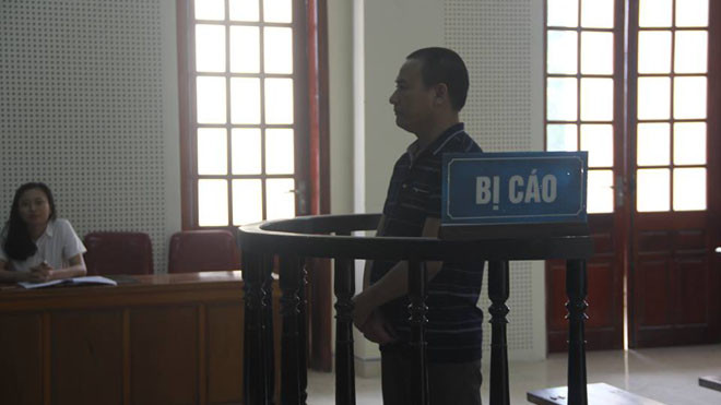 Bị cáo Nghĩa trước vành móng ngựa