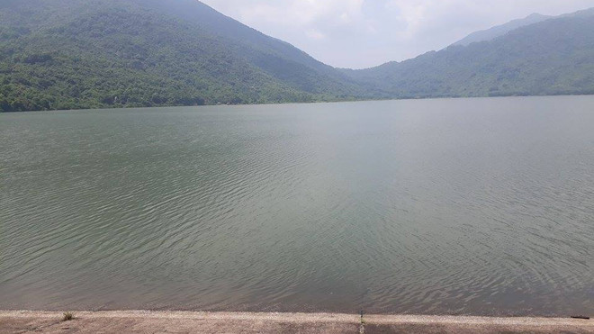 Đập chứa nước Xuân Hòa nơi xảy ra vụ việc thương tâm.
