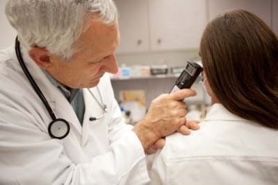 Nhiều nguyên nhân nguy hiểm gây chóng mặt ù tai