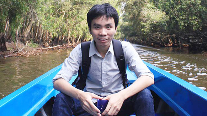 Phạm Văn Khánh từng là Thủ khoa đầu vào Đại học Bách khoa HN. Hiện đang làm công việc trong lĩnh vực an ninh mạng. Khánh đã tìm ra 2 lỗ hổng bảo mật của Facebook, nhận được 6.000USD từ công ty Mỹ.