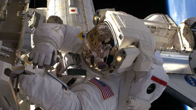 Hiện tượng cực kỳ lạ khi phi hành gia du hành vũ trụ