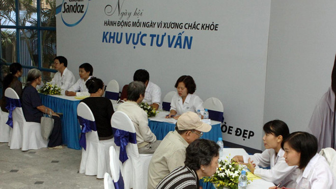 Các chuyên gia khuyến cáo: Để phòng tránh bệnh tật, người cao tuổi cần duy trì lối sống lành mạnh, thường xuyên rèn luyện thể dục, thể thao, khám sức khỏe định kỳ. ảnh: P.V