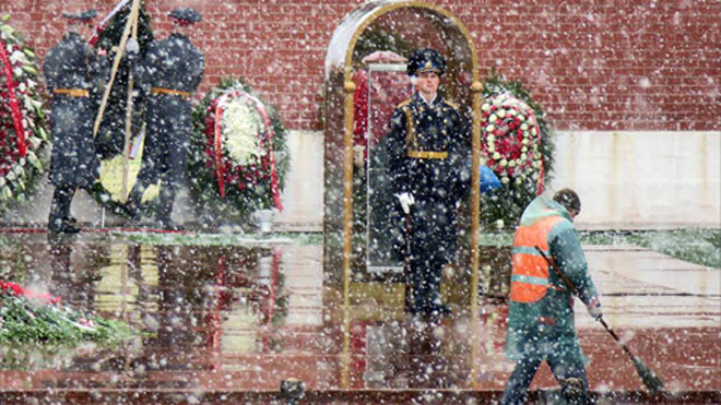 Tuyết rơi mạnh ở Moscow hôm 8/5. Ảnh: Livejournal