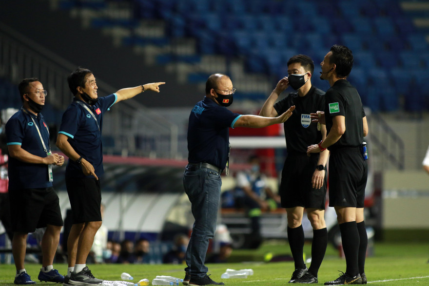 HLV Park Hang-seo sẽ đối diện nhiều bài toán khó khi Việt Nam dự Vòng loại thứ 3 World Cup 2022 khu vực châu Á. ảnh Hữu Phạm