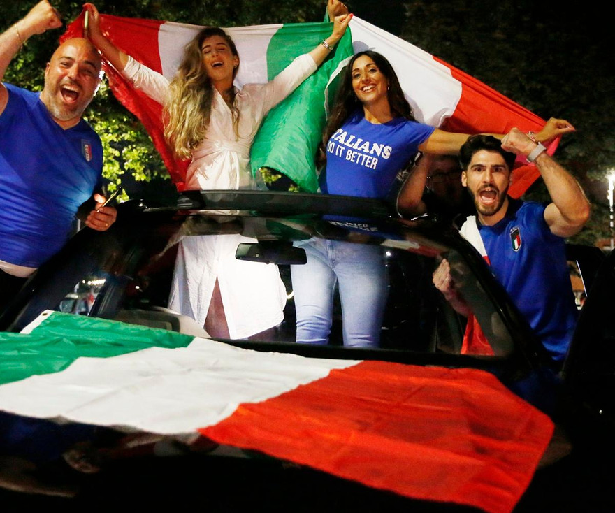 Thư EURO 2020: 'Bóng đá đang trở về nhà' phiên bản Việt trong mắt ký giả Hungary