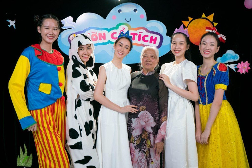 Nhóm thí sinh dự án “Liều thuốc yêu thương”