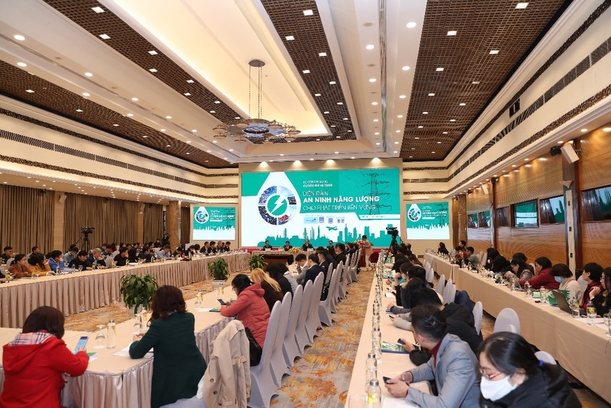 Giải pháp nào cho phát triển năng lượng bền vững