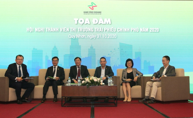 Buổi tọa đàm tại Hội nghị thành viên thị trường trái phiếu Chính phủ năm 2020 tổ chức tại Quy Nhơn ngày 31/10/2020