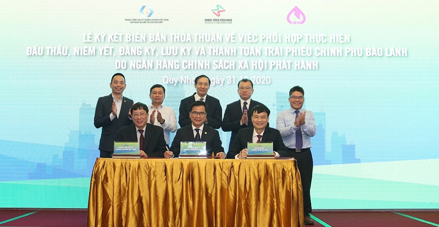 Thị trường trái phiếu Chính phủ phát triển ổn định trên cả thị trường sơ cấp và thứ cấp