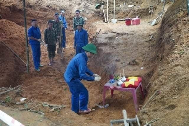 Lực lượng chức năng tiếp tục mở rộng tìm kiếm các hài cốt liệt sĩ ở chiến khu xưa Ba Lòng.