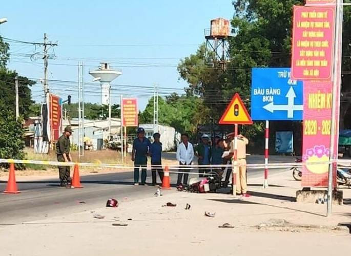 Bị cướp tông trực diện, một phó công an xã nhập viện