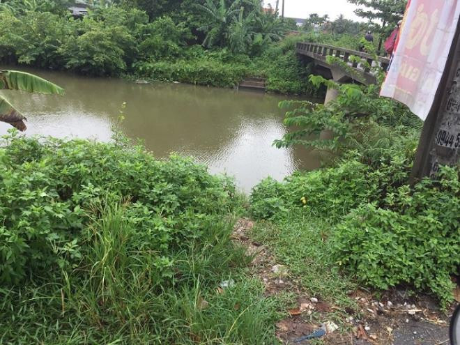 Khởi tố ông bố 2 lần ôm con nhảy xuống kênh nước tự tử