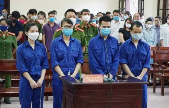 Các bị cáo tại tòa.