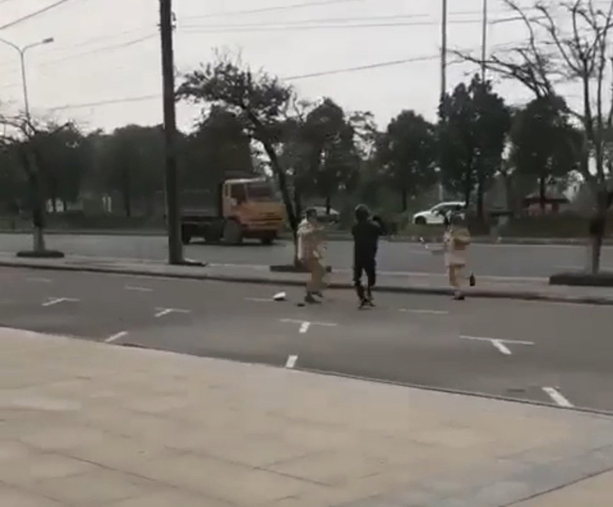 Nam thanh niên vi phạm giao thông, dùng côn tấn công CSGT ở Hải Phòng