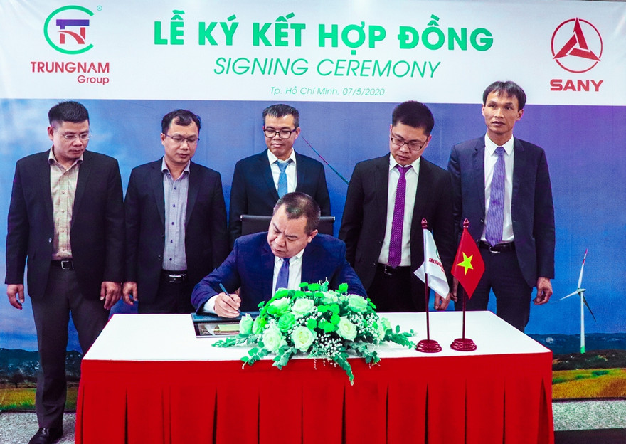 Trungnam Group chi 67 triệu USD mua ‘siêu cần trục’ làm điện gió