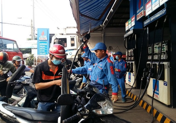 Các thương nhân đầu mối khẳng định vẫn đảm bảo đầy đủ nguồn cung theo cam kết với các cây xăng đại lý