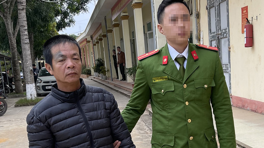 Nguyễn Đức Dũng tại cơ quan công an