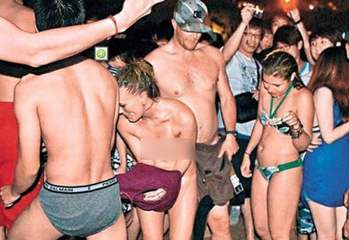 Hình ảnh được cho là nhẹ nhàng nhất trong Liên hoan ca nhạc Đài Loan 2013. 