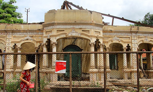 Hàng trăm biệt thự cổ sống dở chết dở