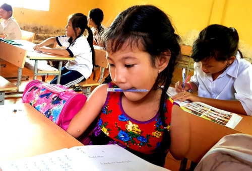 Thảo trong giờ học cùng các bạn. Ảnh: Phúc Hưng.