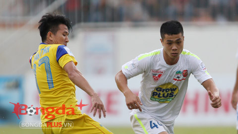 Công Phượng sẽ không thể ra sân ở trận HA.GL gặp Đồng Nai - Ảnh: Minh Trần