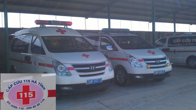 Dàn xe biển xanh hoành tráng của công ty cấp cứu tư nhân.